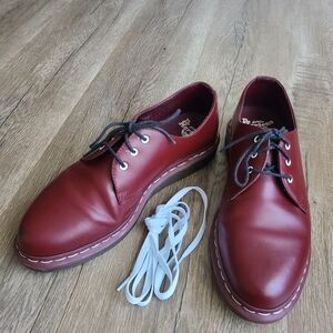 Dr Martens cherry red low top white stitching shoes Unisex